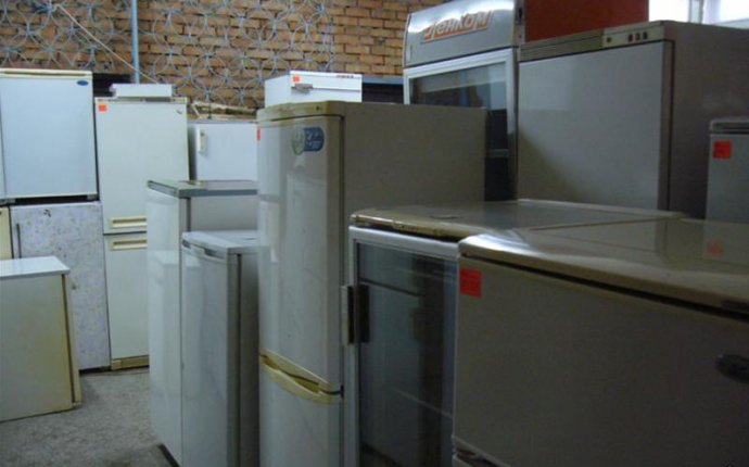 Продам б/у и новые холодильники, витрины, лари - 1 200 руб
